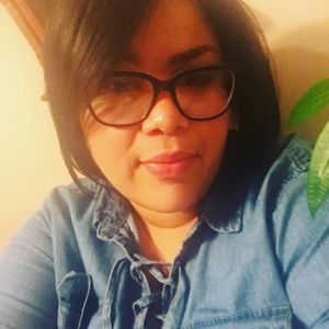 Meet your Posher, Yenitza